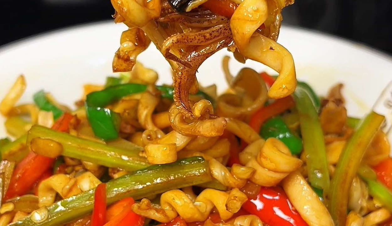 怎么炒干鱿鱼丝才好吃,怎么炒干鱿鱼丝才好吃呢