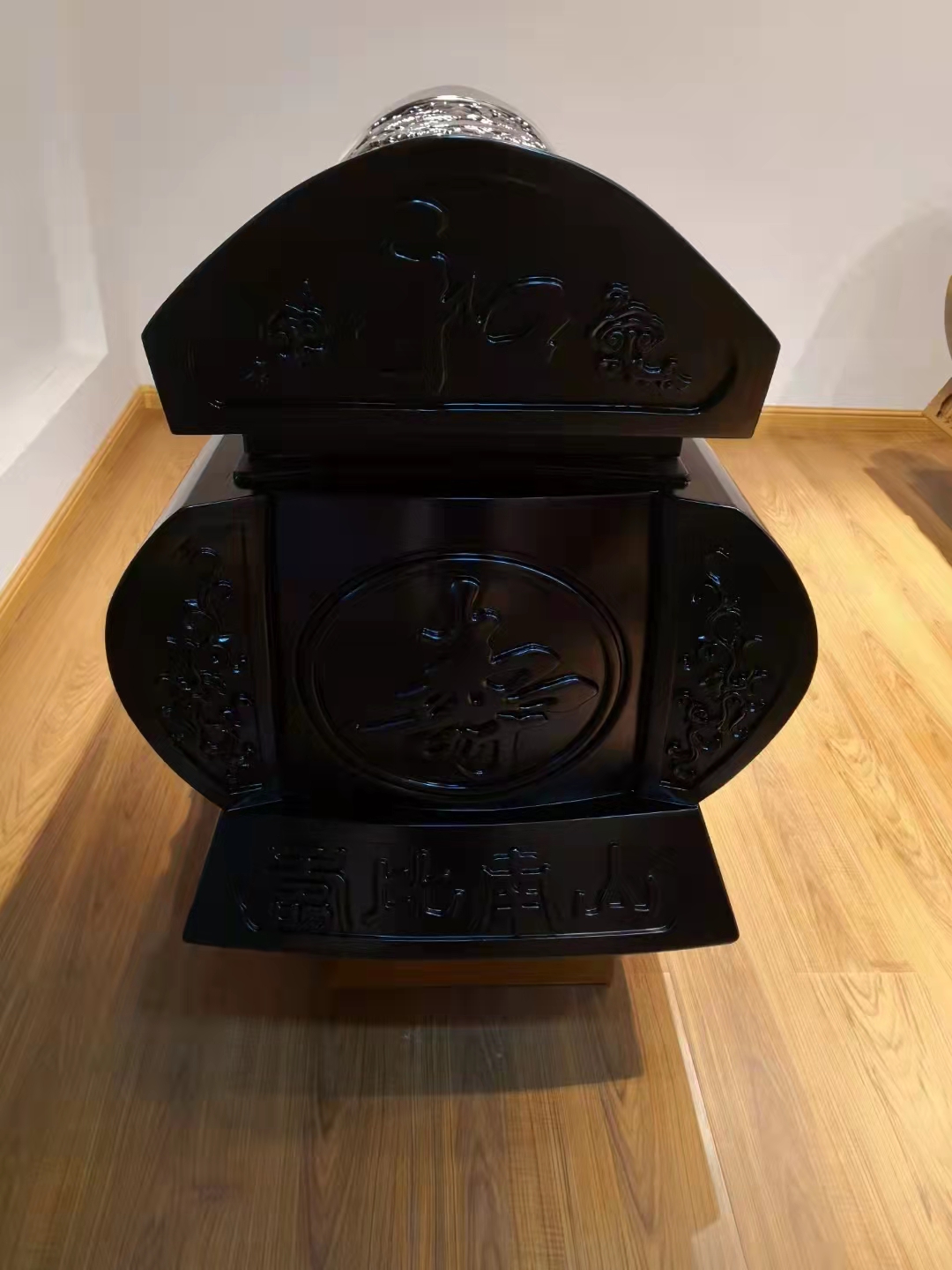 梦到黑色棺材,梦到黑色棺材是什么预兆