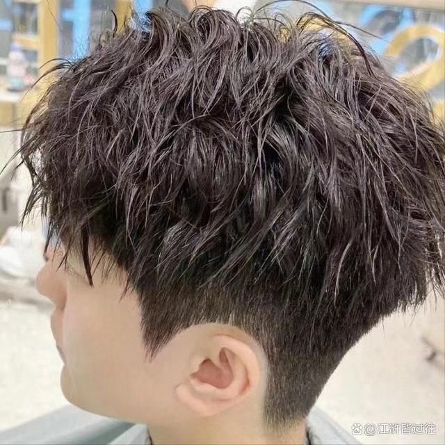 冷烫和热烫的区别在哪里,冷烫和热烫的区别在哪里男性