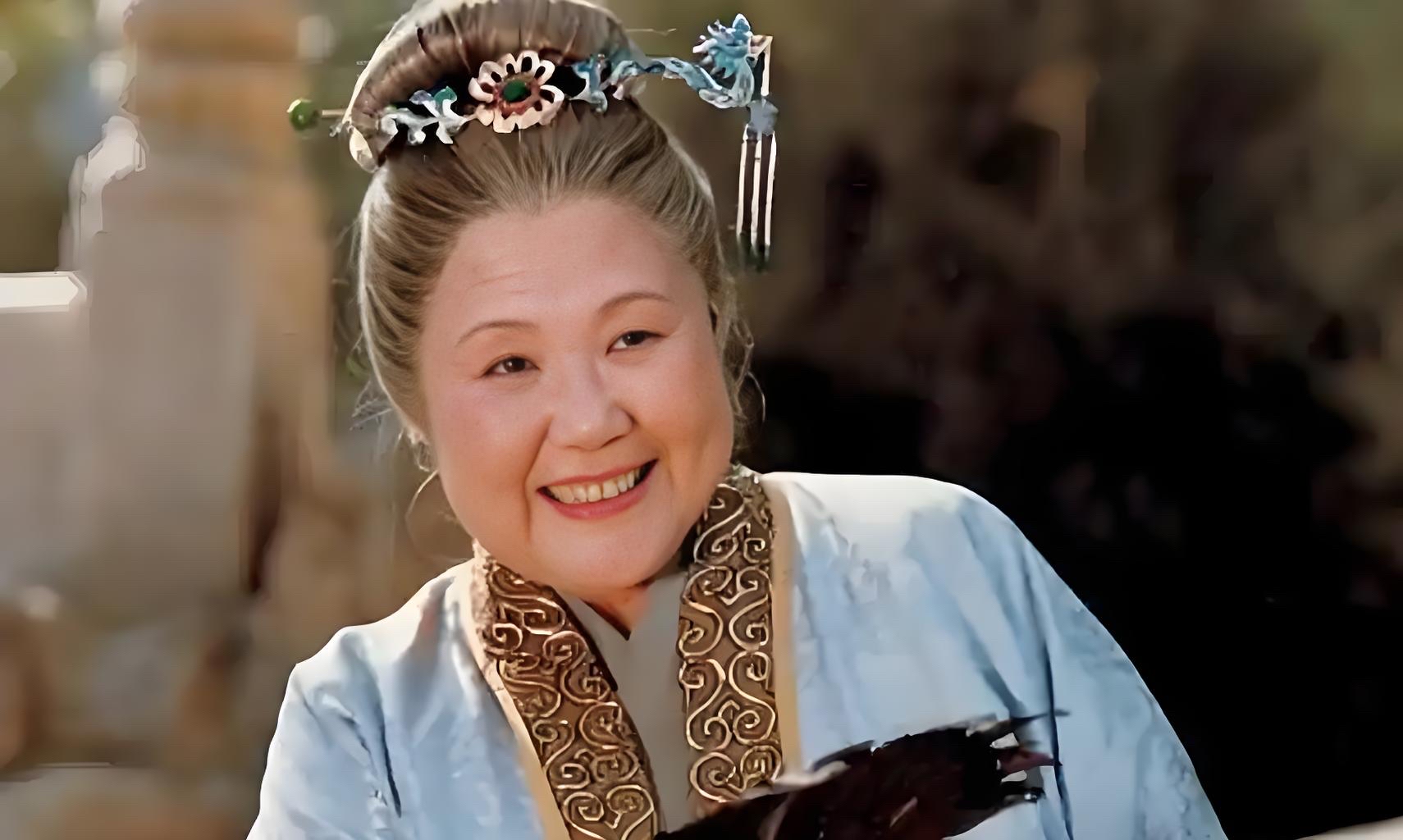 贾母简介,贾母的身世