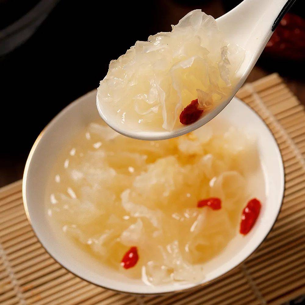 熬银耳汤的步骤