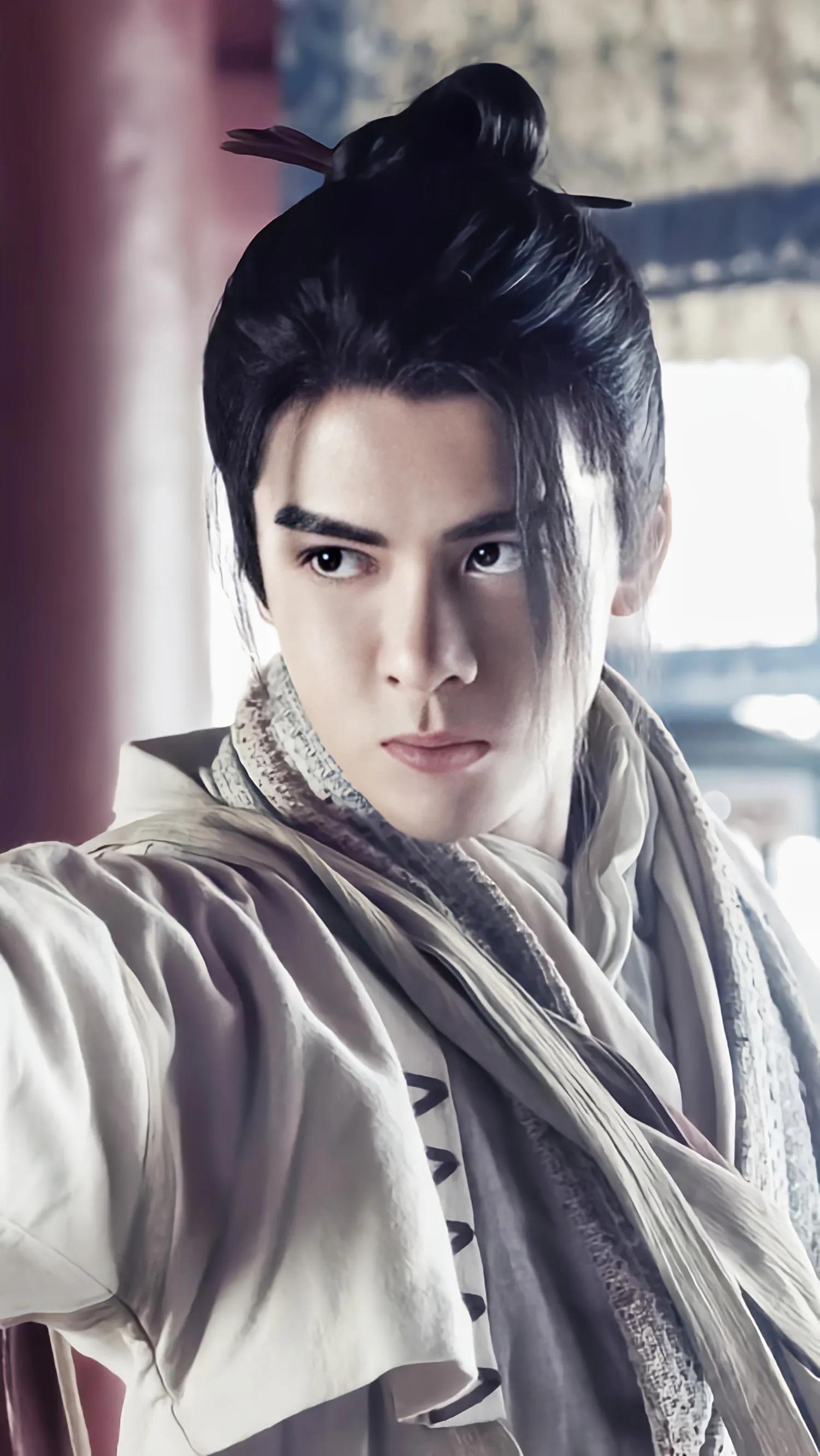 新版小张无忌扮演者是谁,新版张无忌扮演者叫什么名字