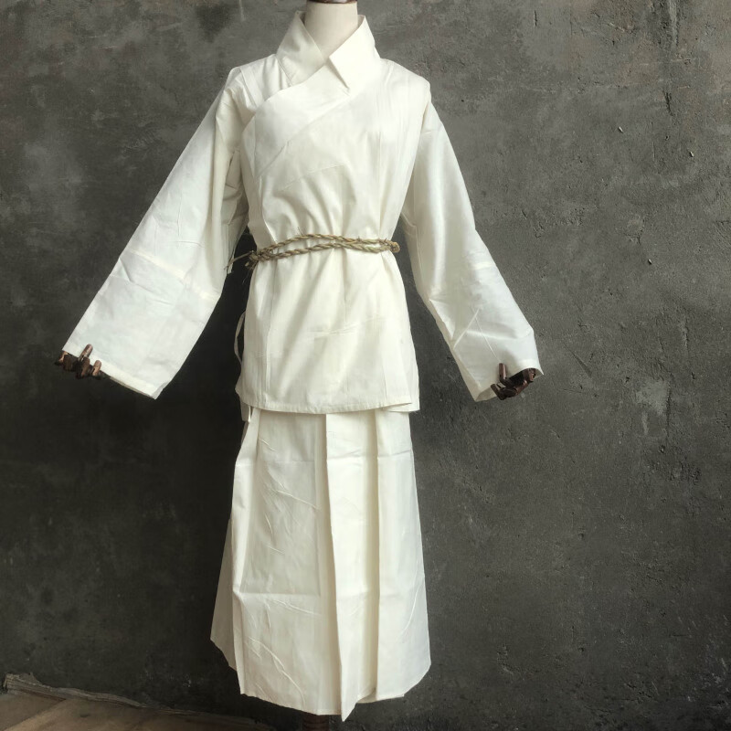 女人梦见别人穿白孝衣是什么意思,梦见别人穿白孝衣是什么意思很有坟墓