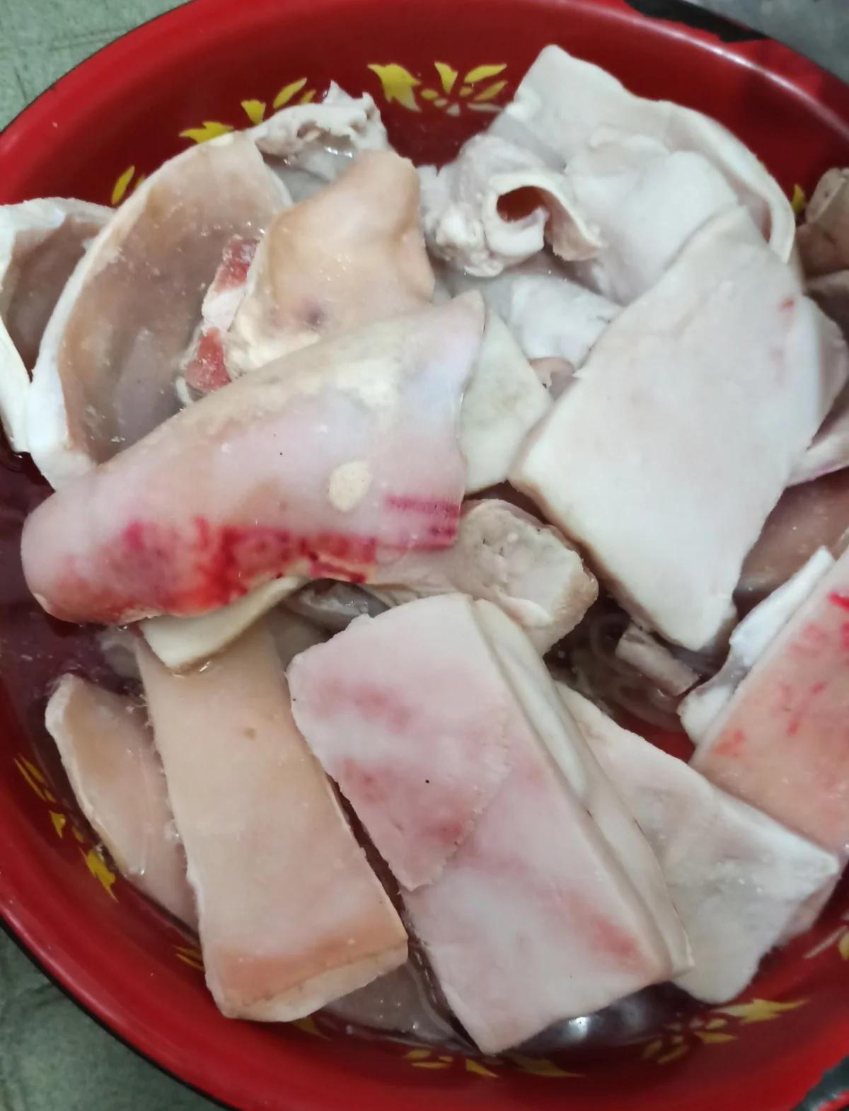 皮蛋猪皮冻的制作方法,皮蛋猪皮冻的制作方法和配料