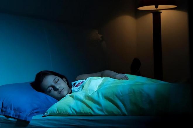 梦见被鬼压床周公解梦,梦见被鬼压床是什么预兆