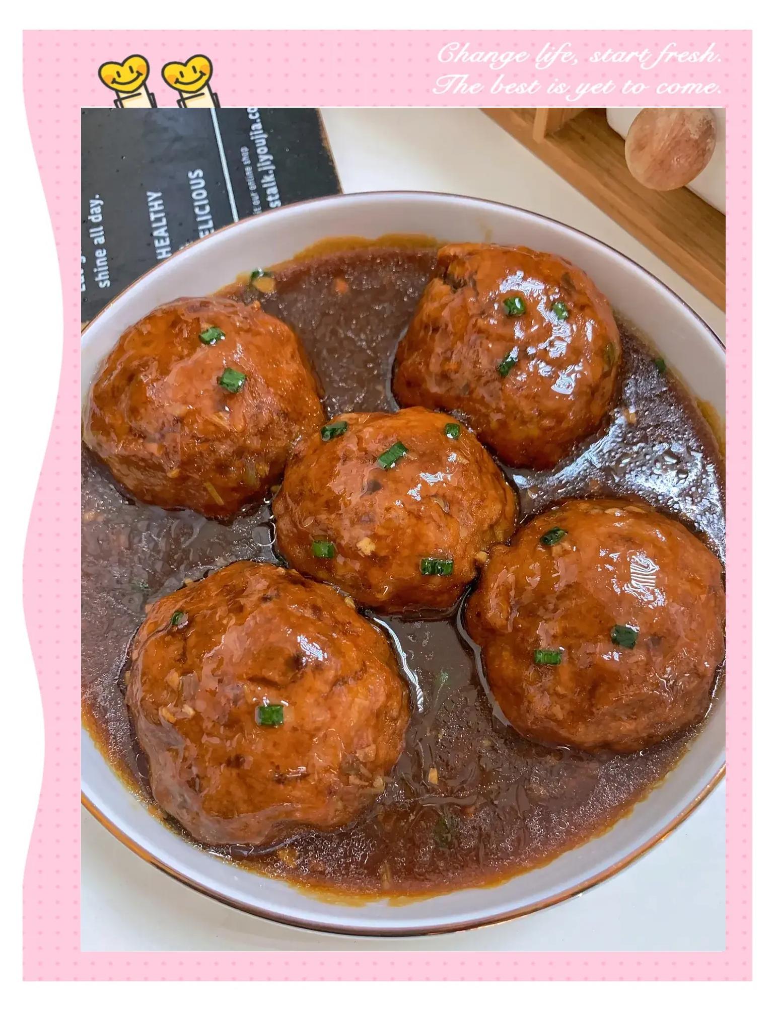 清蒸狮子头的正宗做法,清蒸狮子头的正宗做法外面有糯米