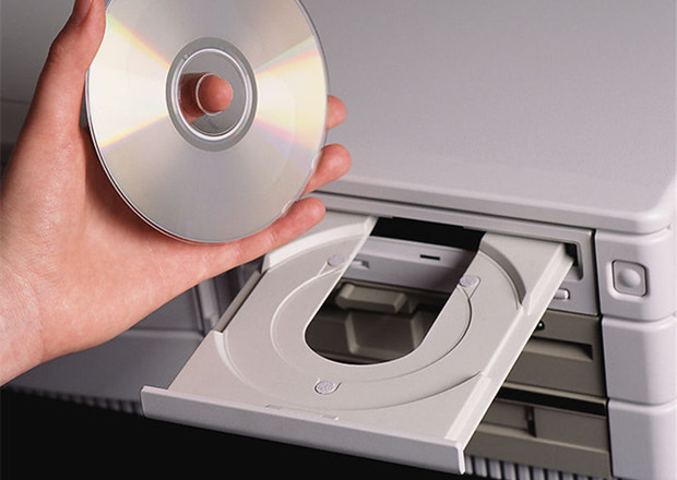 电脑放光盘的操作步骤,电脑放光盘的操作步骤有哪些