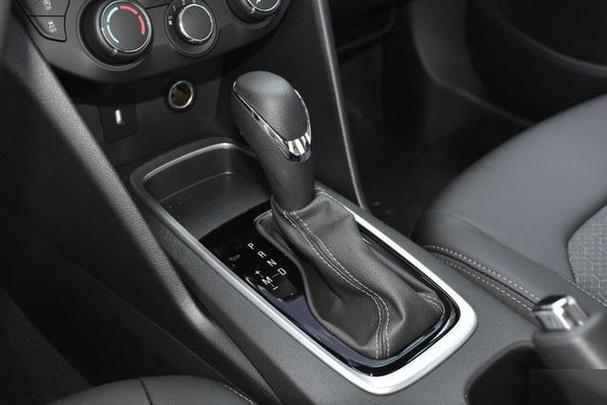 手自一体汽车的手动模式加减档怎么用,