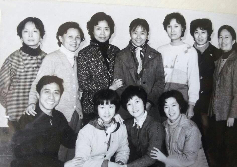 方亚芬有过几次婚姻吗,