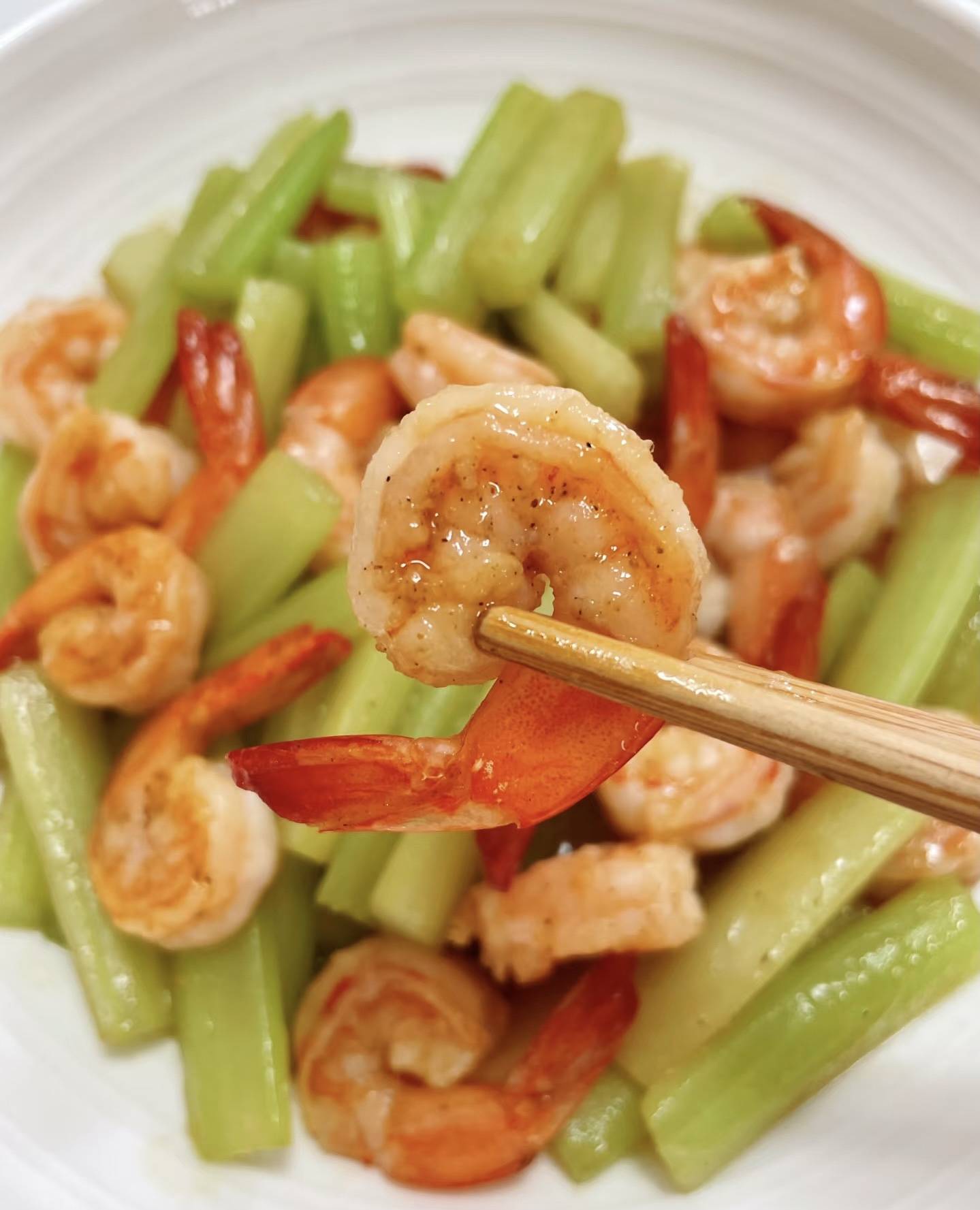 西芹炒虾仁的做法,