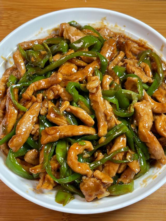 尖椒炒肉丝的做法,尖椒炒肉丝的做法家常菜