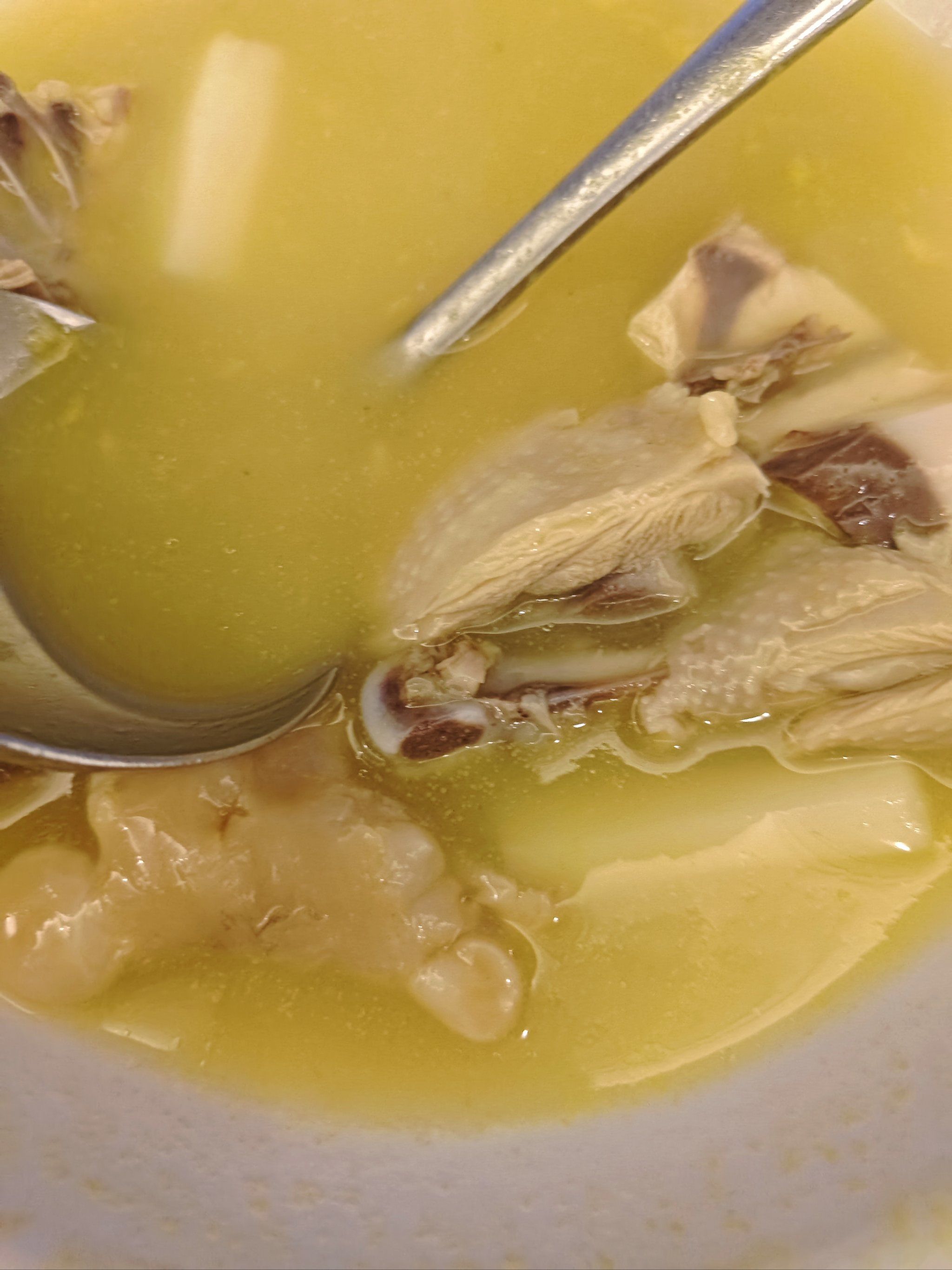 鸡汤怎样炖好喝又营养,老母鸡汤怎样炖好喝又营养