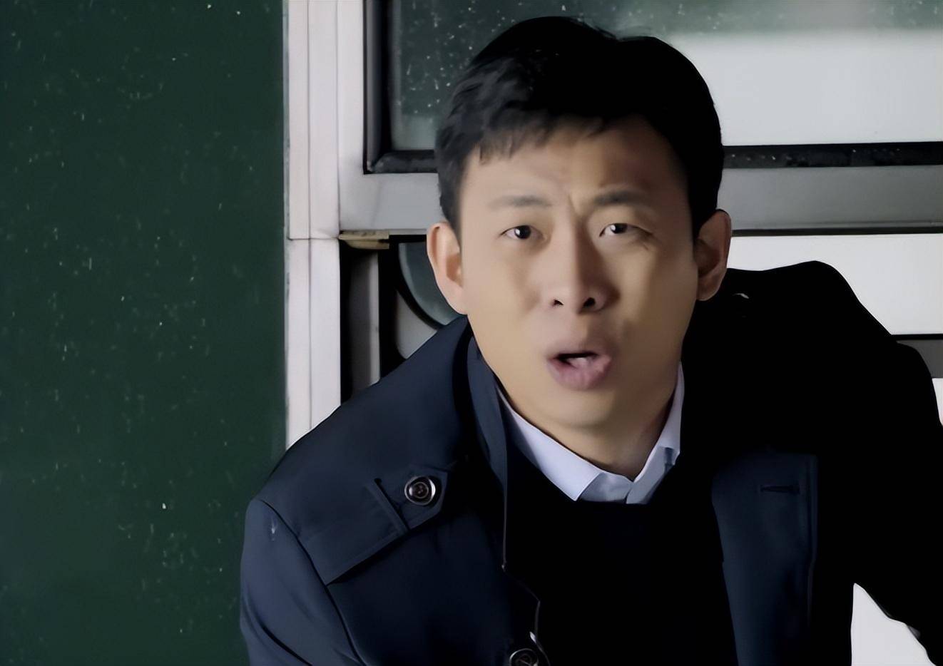 鸡毛飞上天简介,鸡毛飞上天的简介咋不一样