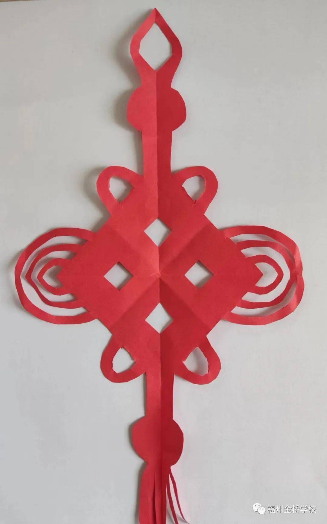 怎么剪一幅轴对称图形,怎么剪一幅轴对称图形章鱼