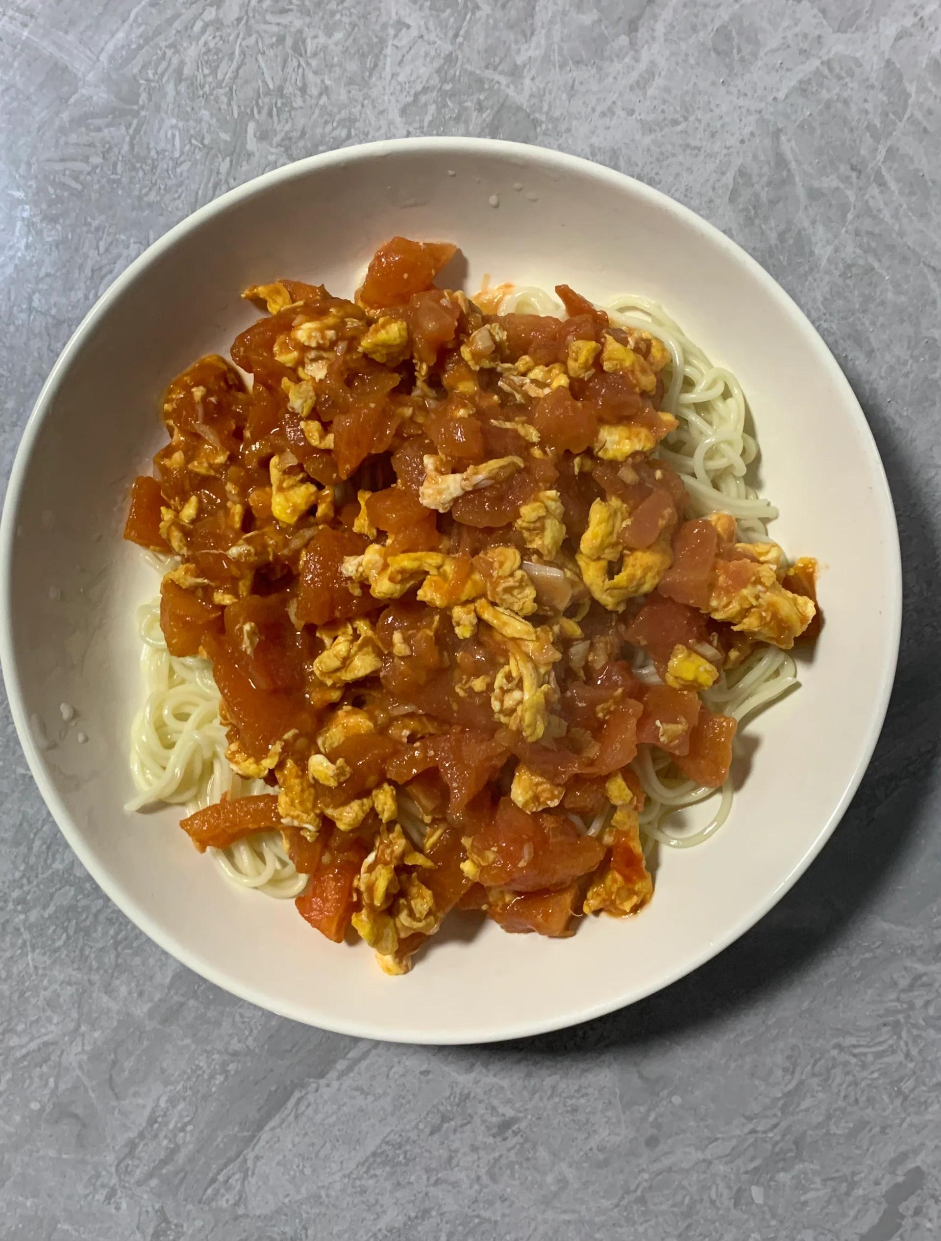 番茄鸡蛋火腿炒面如何做,西红柿鸡蛋火腿炒面的做法