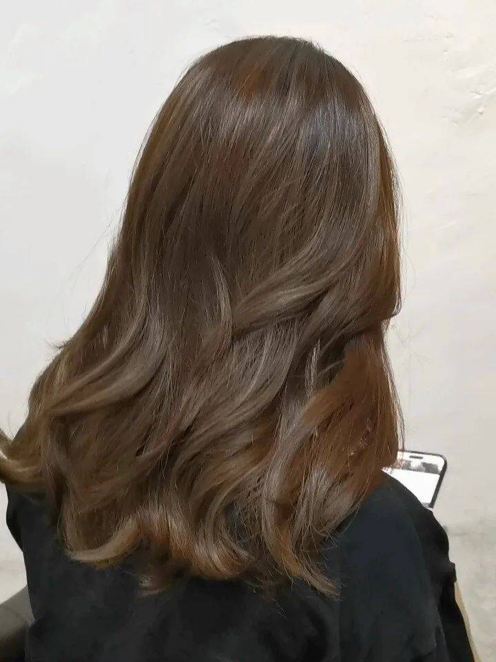 栗棕色适合什么年龄染,染发剂黑棕色和栗棕色哪个好