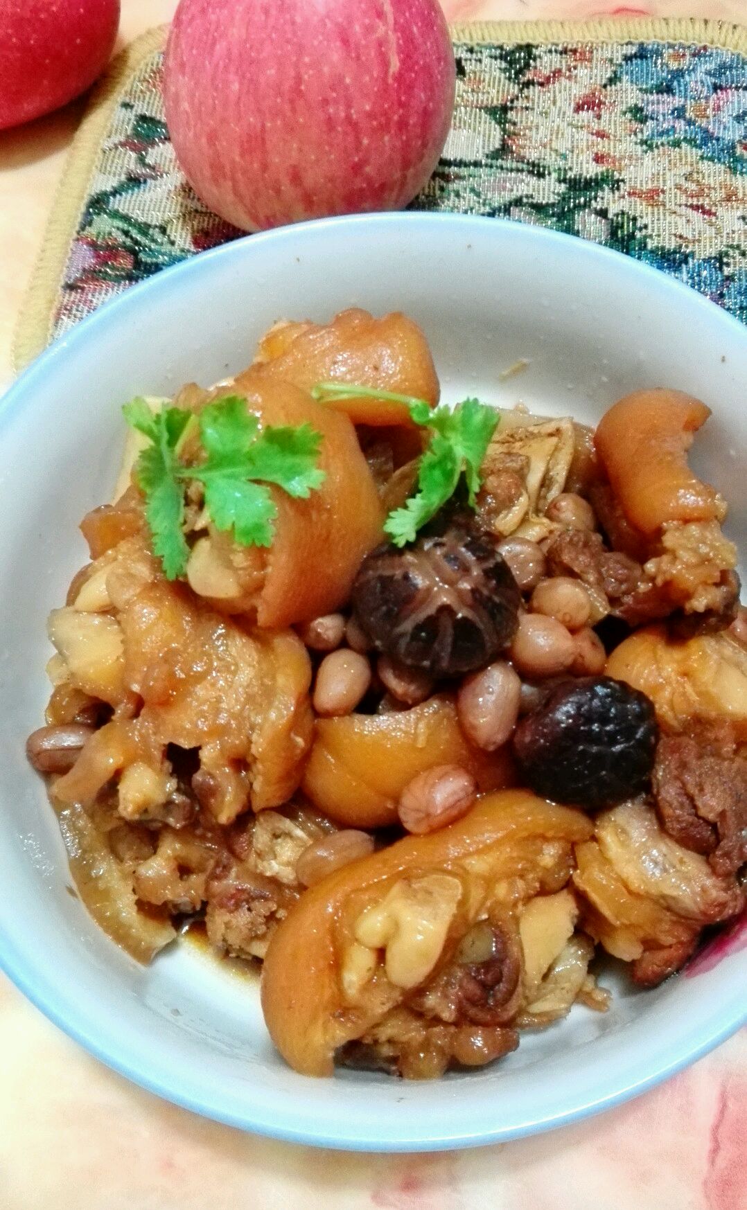 猪蹄花生汤怎么做,猪蹄花生汤怎么做?