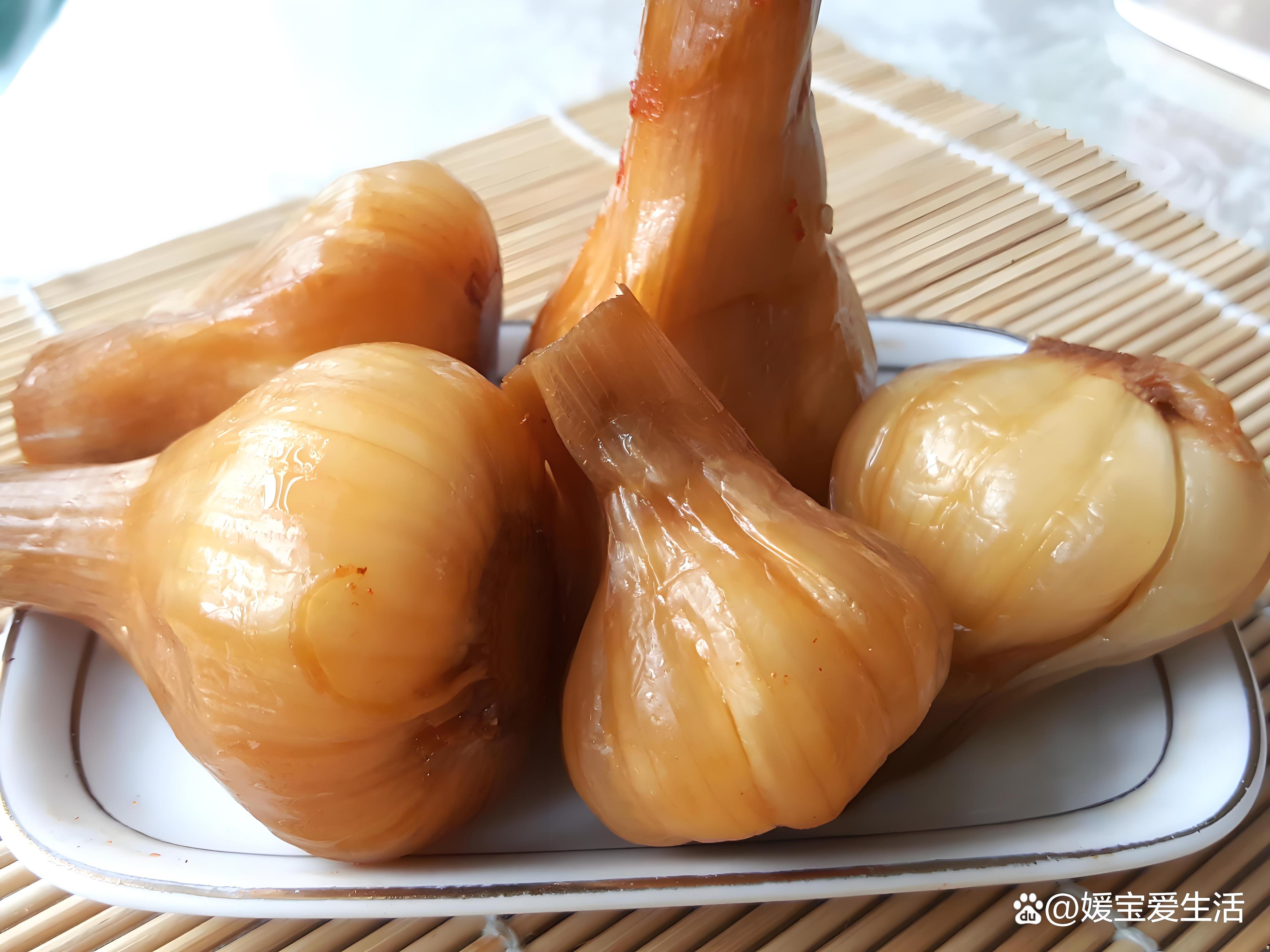 教你酱油腌大蒜的家常方法,酱油腌制大蒜的正确方法窍门
