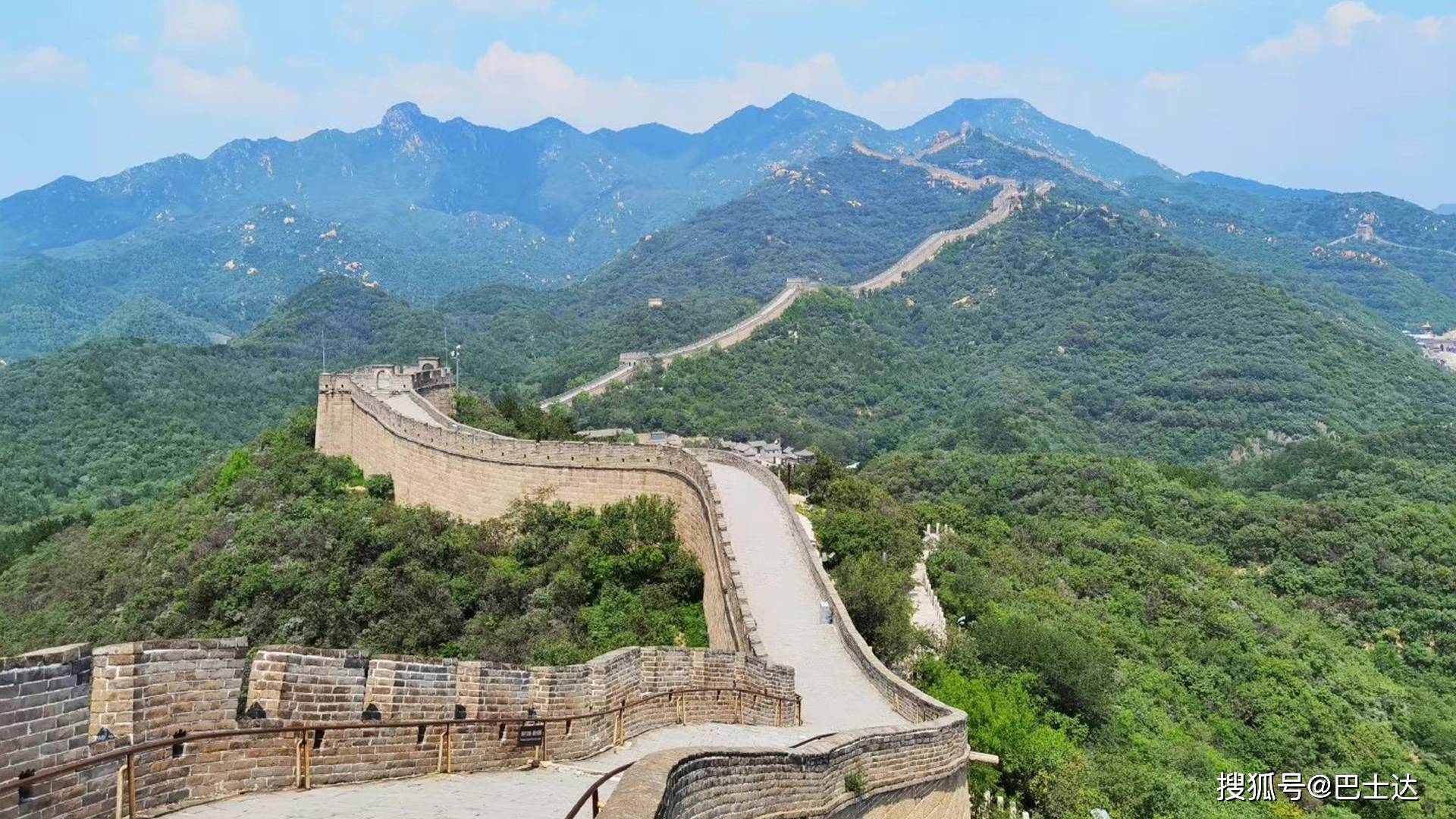 万里长城多长多高呀?,万里长城到底有多长多宽多高